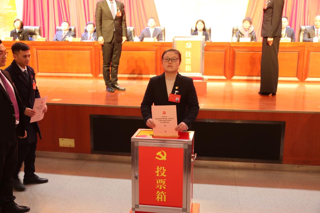 投票現場(chǎng)(二)