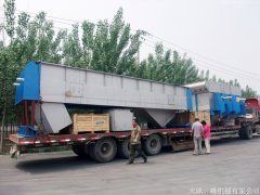 發(fā)貨時的雙螺旋脫水機(jī)